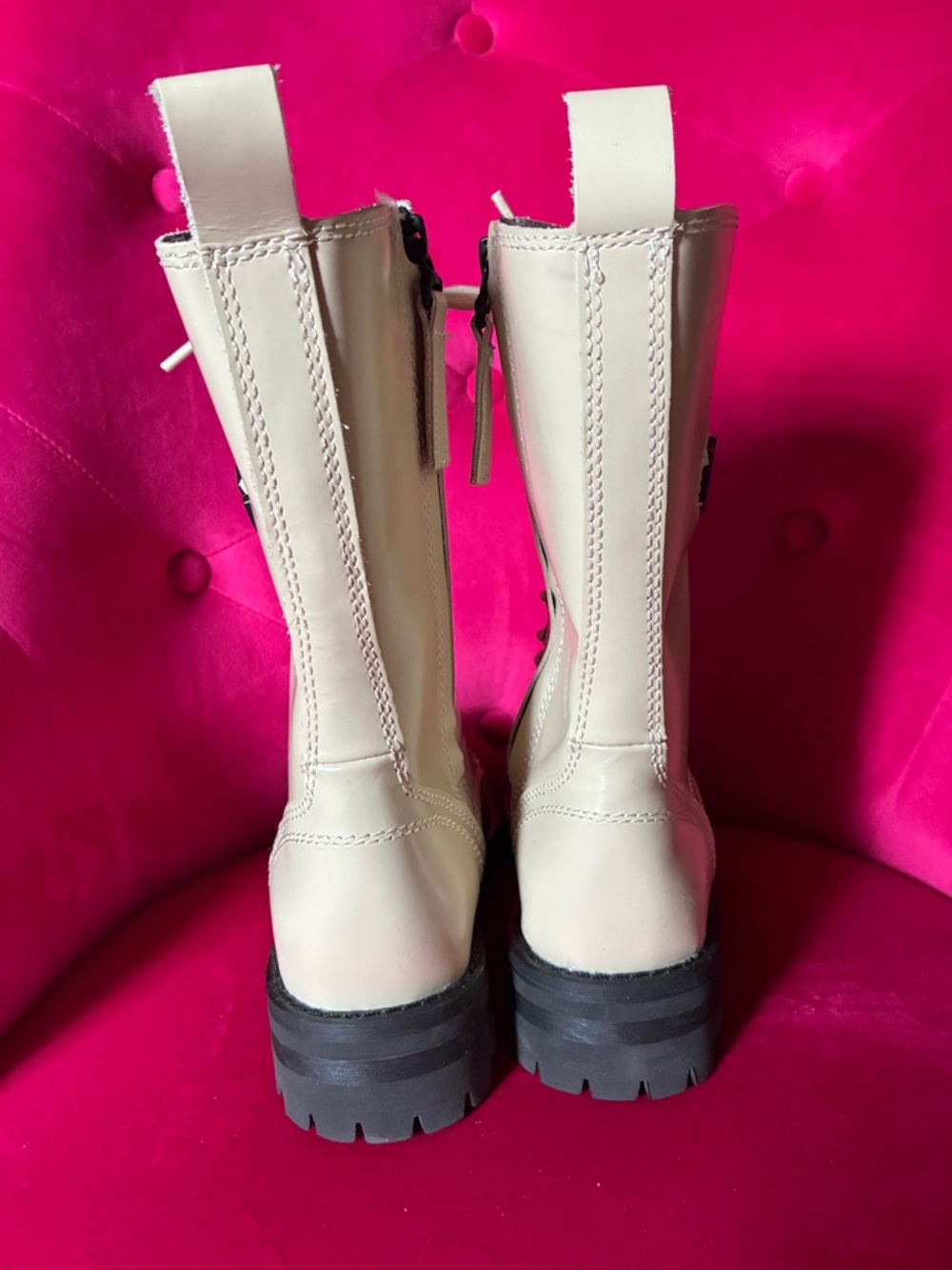 Harley-Davidson Cream Lace-Up Lug Sole Boots for Women - Picture 3 of 6